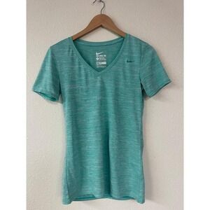 The‎ Nike Tee
